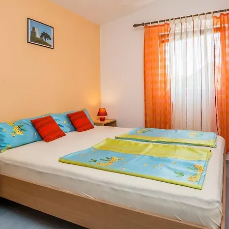 Horvatic Apartment *